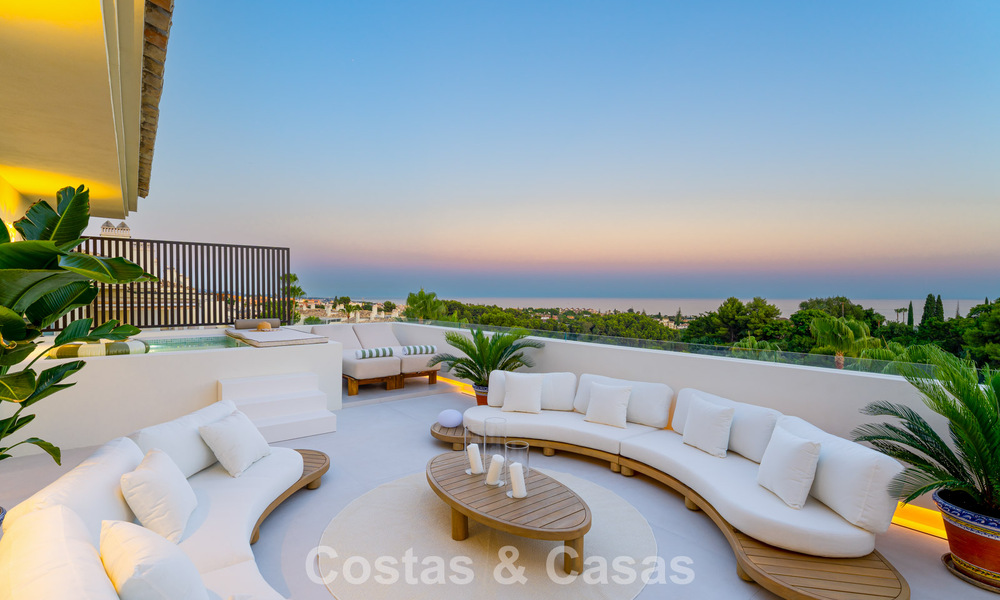 Lujoso ático contemporáneo reformado con vistas panorámicas al mar en Sierra Blanca, en la Milla de Oro de Marbella 804831