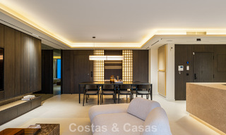 Lujoso ático contemporáneo reformado con vistas panorámicas al mar en Sierra Blanca, en la Milla de Oro de Marbella 804834 