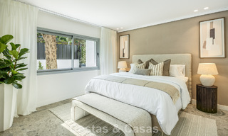 Villa española con interior moderno y un gran jardín en venta en la Nueva Milla de Oro en Benahavís entre Marbella y Estepona 804845 