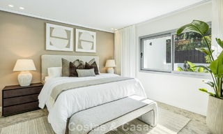 Villa española con interior moderno y un gran jardín en venta en la Nueva Milla de Oro en Benahavís entre Marbella y Estepona 804847 