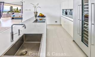 Exclusiva villa con vistas panorámicas al mar en venta en Los Flamingos, resort de golf de 5 estrellas en Marbella - Benahavís 804771 