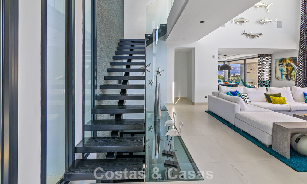 Exclusiva villa con vistas panorámicas al mar en venta en Los Flamingos, resort de golf de 5 estrellas en Marbella - Benahavís 804775