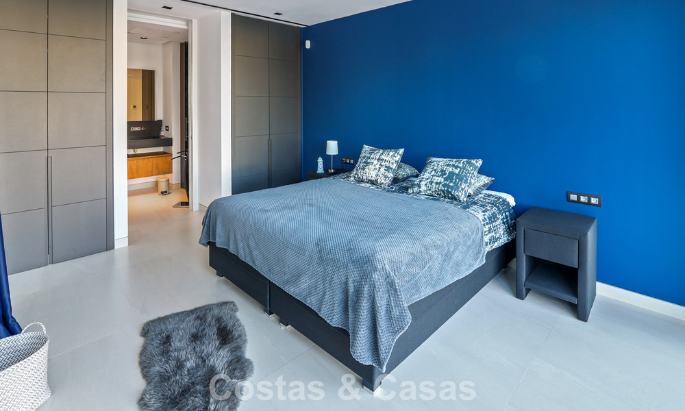 Exclusiva villa con vistas panorámicas al mar en venta en Los Flamingos, resort de golf de 5 estrellas en Marbella - Benahavís 804790
