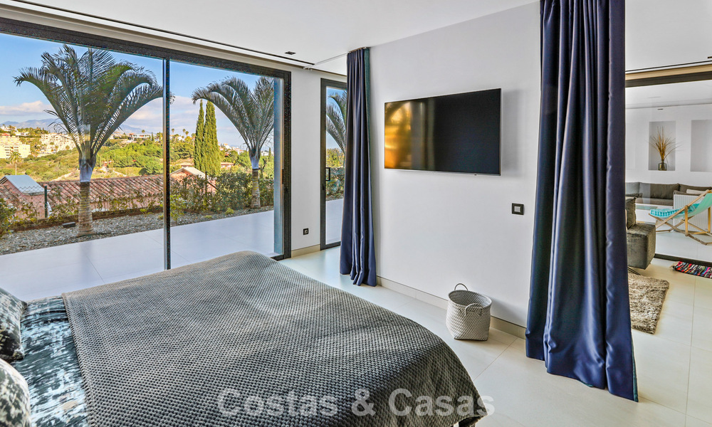 Exclusiva villa con vistas panorámicas al mar en venta en Los Flamingos, resort de golf de 5 estrellas en Marbella - Benahavís 804792