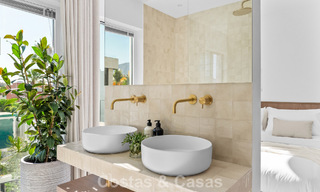 Elegante casa adosada reformada con piscina privada en venta en Nueva Andalucía, Marbella 804902 