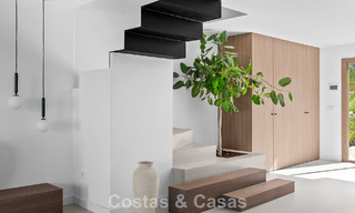 Elegante casa adosada reformada con piscina privada en venta en Nueva Andalucía, Marbella 804906 