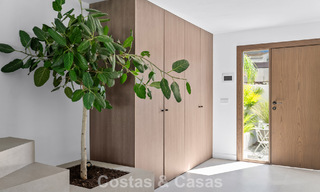 Elegante casa adosada reformada con piscina privada en venta en Nueva Andalucía, Marbella 804916 