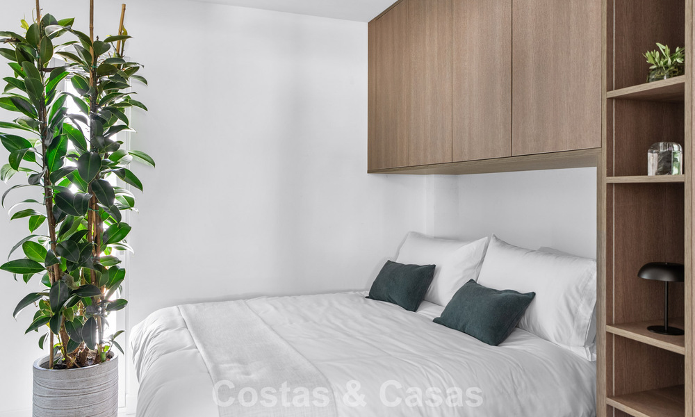 Elegante casa adosada reformada con piscina privada en venta en Nueva Andalucía, Marbella 804917