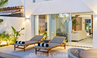 Elegante casa adosada reformada con piscina privada en venta en Nueva Andalucía, Marbella 804918 