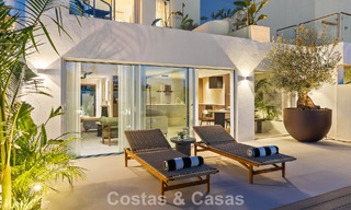 Elegante casa adosada reformada con piscina privada en venta en Nueva Andalucía, Marbella 804923 