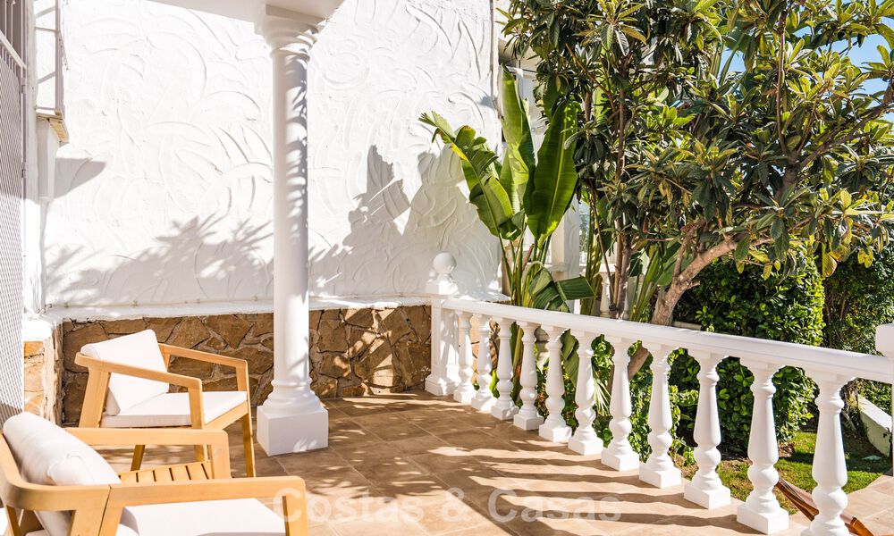 Adosado contemporáneo reformado con vistas al golf y al mar en venta en la New Golden Mile, Marbella - Estepona 804934