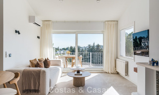 Adosado contemporáneo reformado con vistas al golf y al mar en venta en la New Golden Mile, Marbella - Estepona 804939 