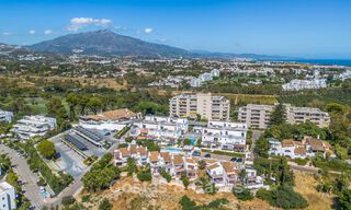 Adosado contemporáneo reformado con vistas al golf y al mar en venta en la New Golden Mile, Marbella - Estepona 804942 