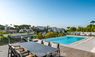Villa de lujo de estilo mediterráneo contemporáneo en venta en una exclusiva comunidad cerrada en Marbella - Benahavís 805174 