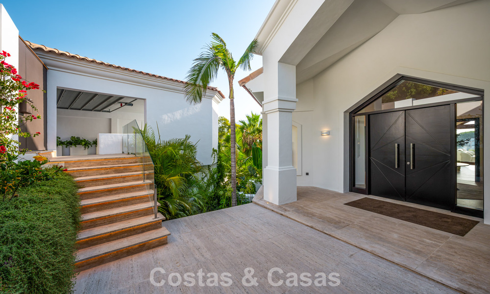 Villa de lujo de estilo mediterráneo contemporáneo en venta en una exclusiva comunidad cerrada en Marbella - Benahavís 805178