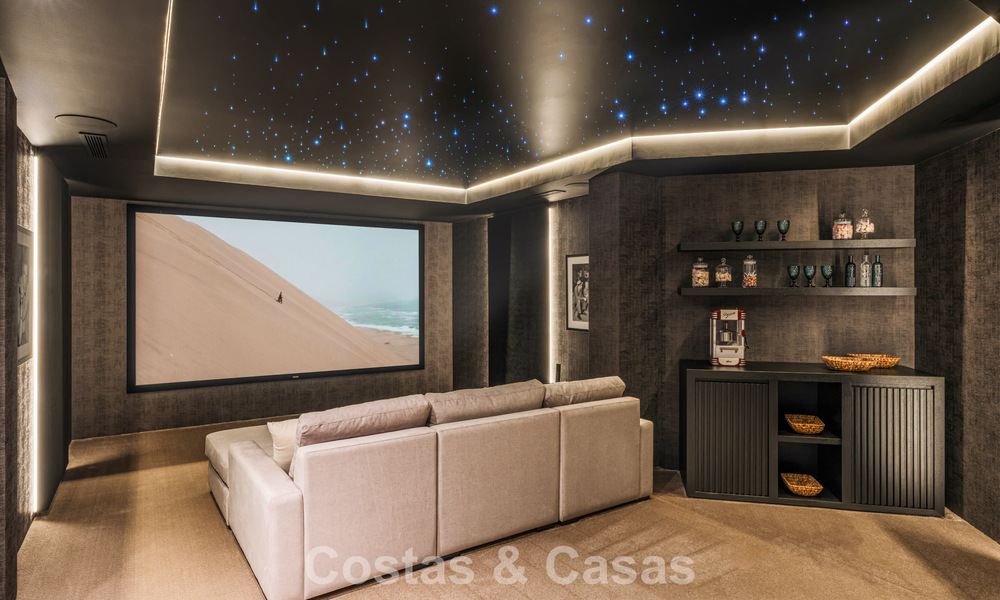 Villa de lujo de estilo mediterráneo contemporáneo en venta en una exclusiva comunidad cerrada en Marbella - Benahavís 805183
