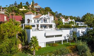 Villa de lujo de estilo mediterráneo contemporáneo en venta en una exclusiva comunidad cerrada en Marbella - Benahavís 805191 