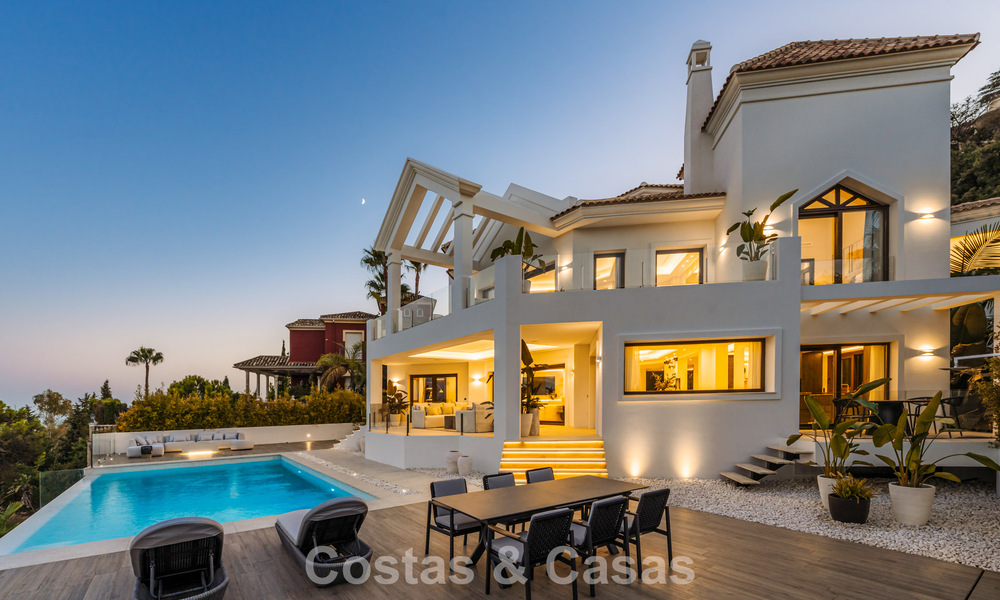 Villa de lujo de estilo mediterráneo contemporáneo en venta en una exclusiva comunidad cerrada en Marbella - Benahavís 805193