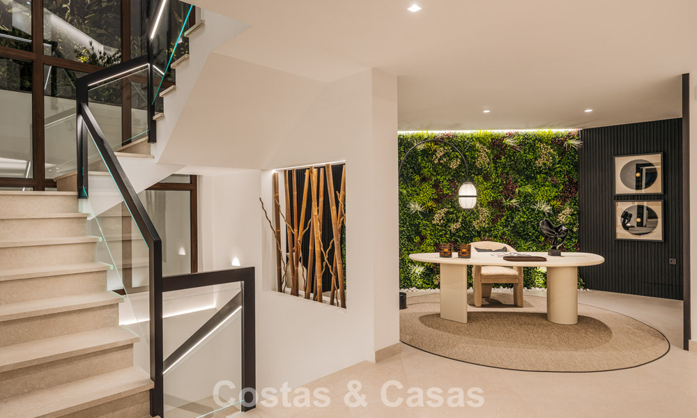 Villa de lujo de estilo mediterráneo contemporáneo en venta en una exclusiva comunidad cerrada en Marbella - Benahavís 805197