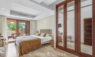 Ático moderno en venta en un complejo en primera línea de playa en la Nueva Milla de Oro entre Marbella y Estepona 805413 