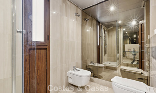 Ático moderno en venta en un complejo en primera línea de playa en la Nueva Milla de Oro entre Marbella y Estepona 805427 
