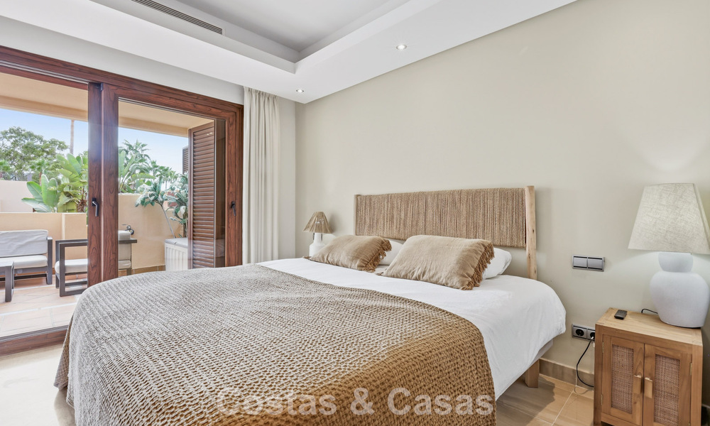 Ático moderno en venta en un complejo en primera línea de playa en la Nueva Milla de Oro entre Marbella y Estepona 805442