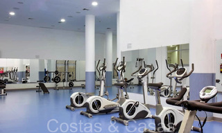 Ático moderno en venta en un complejo en primera línea de playa en la Nueva Milla de Oro entre Marbella y Estepona 805470 