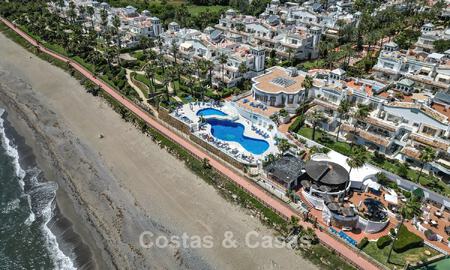 Apartamentos para compra, en Dominion Beach, un complejo exclusivo, primera línea de playa, la Nueva Milla de Oro, Marbella - Estepona 805392