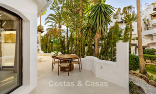 Apartamentos en venta en un complejo residencial en primera línea de playa en Elviria, Marbella Este 805132 