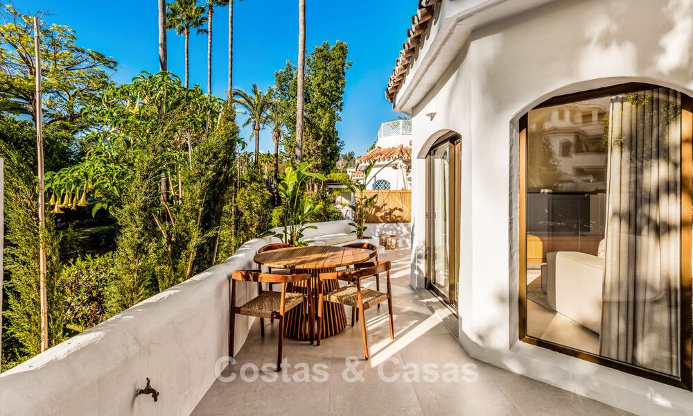 Apartamentos en venta en un complejo residencial en primera línea de playa en Elviria, Marbella Este 805152