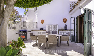 Apartamentos en venta en un complejo residencial en primera línea de playa en Elviria, Marbella Este 805161 