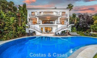 Gran villa mediterránea de lujo en primera línea de golf en La Quinta, Marbella - Benahavís 805538 