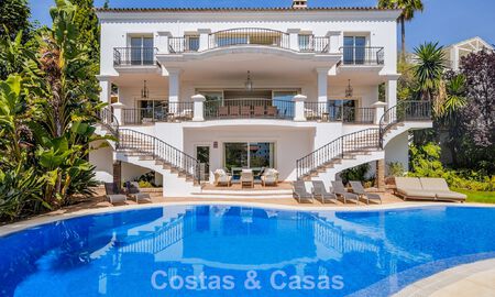 Gran villa mediterránea de lujo en primera línea de golf en La Quinta, Marbella - Benahavís 805539