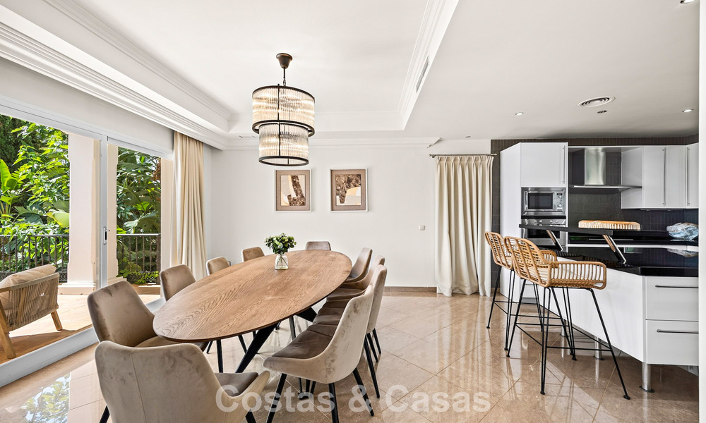 Gran villa mediterránea de lujo en primera línea de golf en La Quinta, Marbella - Benahavís 805541