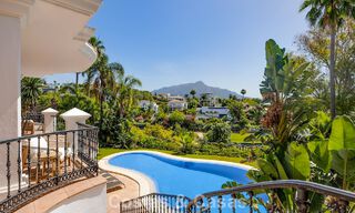 Gran villa mediterránea de lujo en primera línea de golf en La Quinta, Marbella - Benahavís 805548 