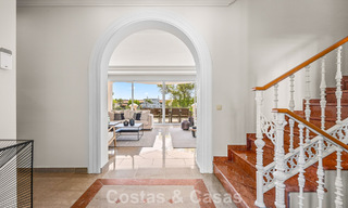 Gran villa mediterránea de lujo en primera línea de golf en La Quinta, Marbella - Benahavís 805549 