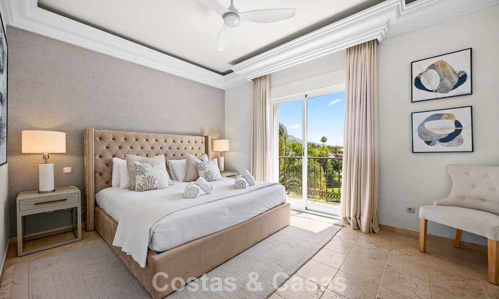 Gran villa mediterránea de lujo en primera línea de golf en La Quinta, Marbella - Benahavís 805555