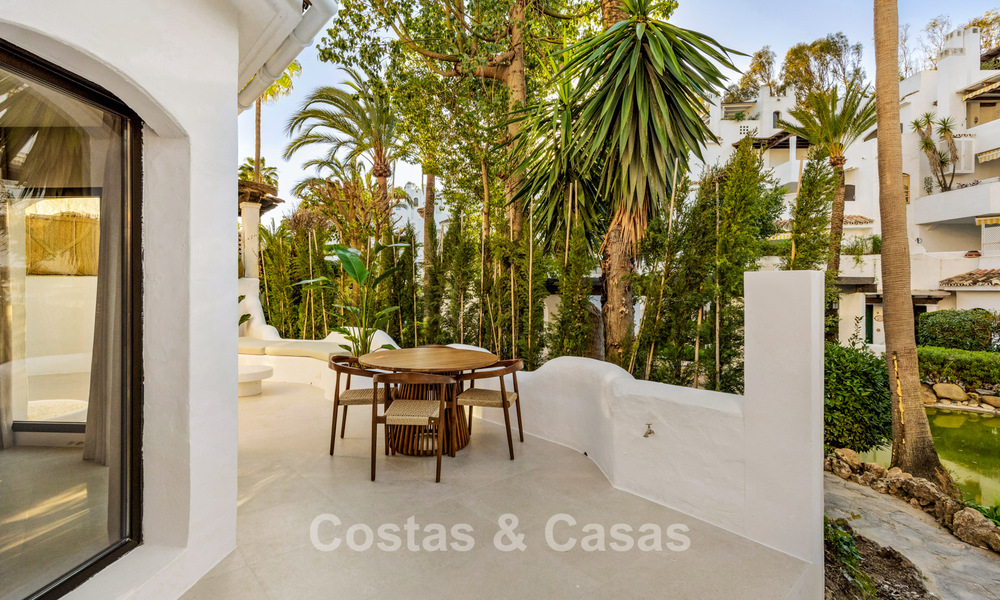 Apartamentos en venta en “Golden Beach”, un complejo residencial en primera línea de playa en Elviria, Marbella Este 805252