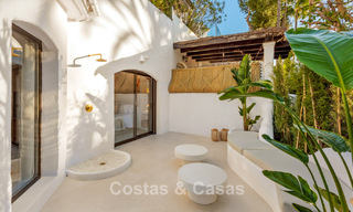 Apartamentos en venta en “Golden Beach”, un complejo residencial en primera línea de playa en Elviria, Marbella Este 805253 