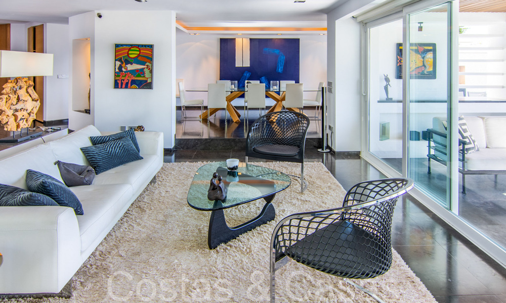 Casas en venta en “Peña Blanca” una urbanización con seguridad 24h, junto al campo de golf Aloha en Nueva Andalucía, Marbella 805219