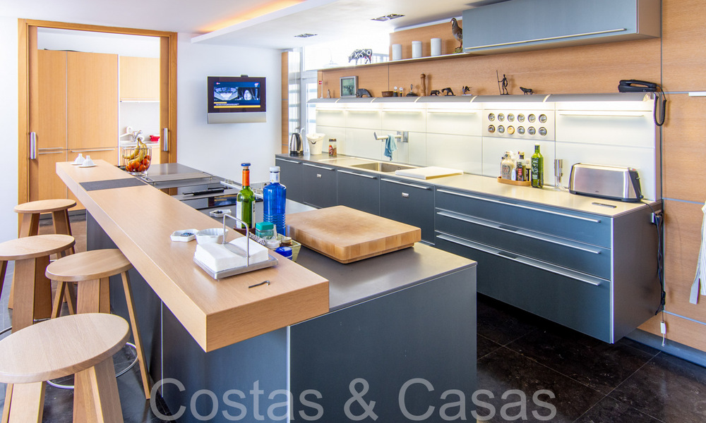 Casas en venta en “Peña Blanca” una urbanización con seguridad 24h, junto al campo de golf Aloha en Nueva Andalucía, Marbella 805220