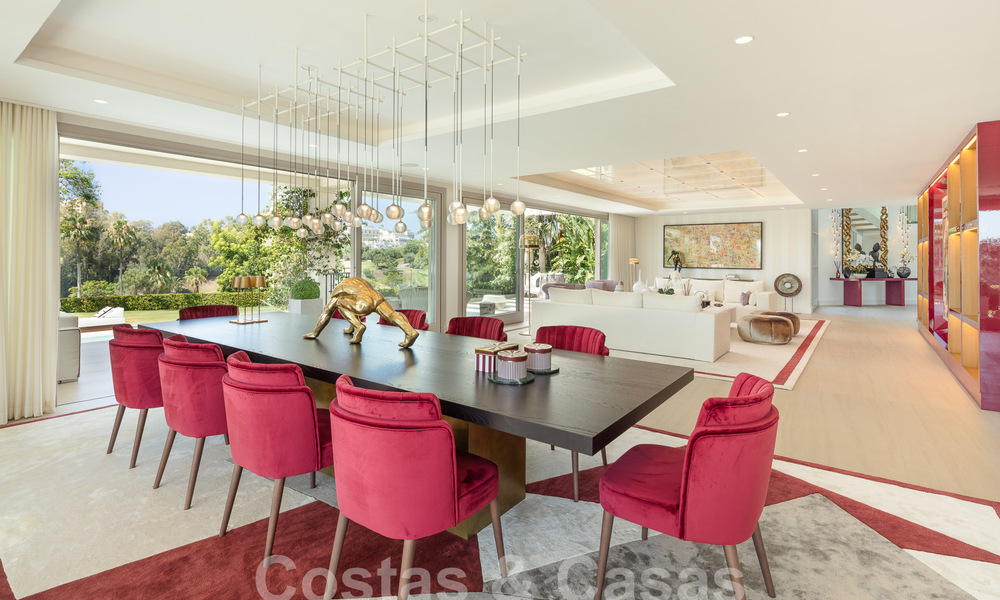 Casas en venta en “Peña Blanca” una urbanización con seguridad 24h, junto al campo de golf Aloha en Nueva Andalucía, Marbella 805240