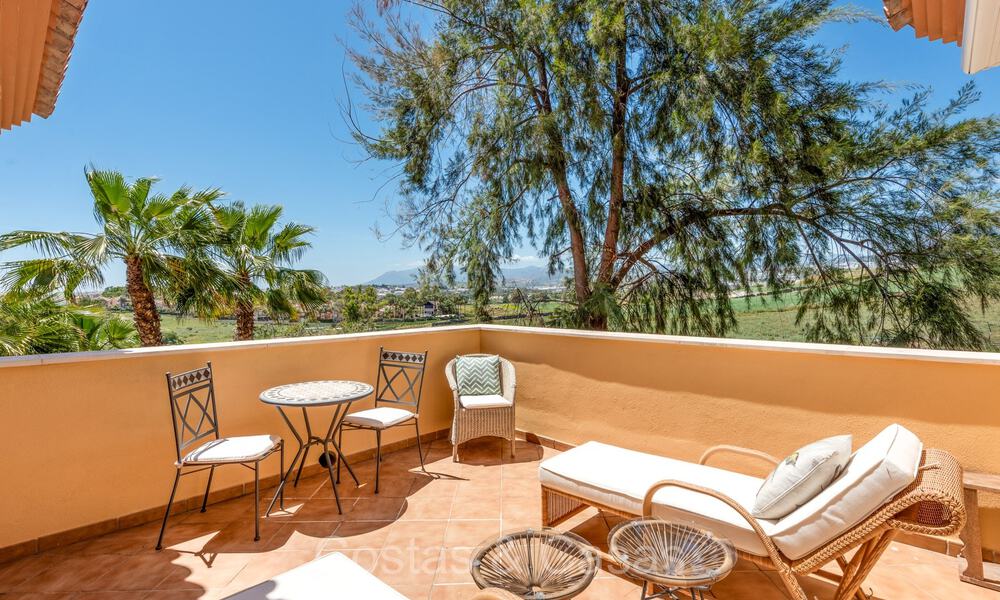Apartamentos de lujo en venta en Cumbres del Rodeo a poca distancia de Puerto Banús en Nueva Andalucía, Marbella 805320