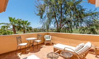 Apartamentos de lujo en venta en Cumbres del Rodeo a poca distancia de Puerto Banús en Nueva Andalucía, Marbella 805320 