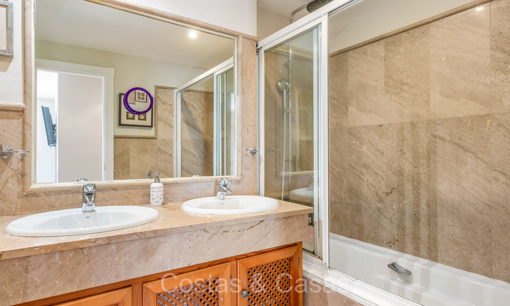 Apartamentos de lujo en venta en Cumbres del Rodeo a poca distancia de Puerto Banús en Nueva Andalucía, Marbella 805329