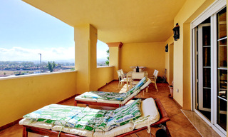 Apartamentos de lujo en venta en Cumbres del Rodeo a poca distancia de Puerto Banús en Nueva Andalucía, Marbella 805333 