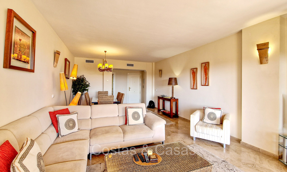 Apartamentos de lujo en venta en Cumbres del Rodeo a poca distancia de Puerto Banús en Nueva Andalucía, Marbella 805335