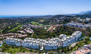 Modernos apartamentos de lujo en venta con vistas al mar en Botanic, una urbanización cerrada en Benahavís - Marbella 805479 