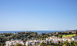 Modernos apartamentos de lujo en venta con vistas al mar en Botanic, una urbanización cerrada en Benahavís - Marbella 805481 