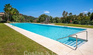 Modernos apartamentos de lujo en venta con vistas al mar en Botanic, una urbanización cerrada en Benahavís - Marbella 805487 